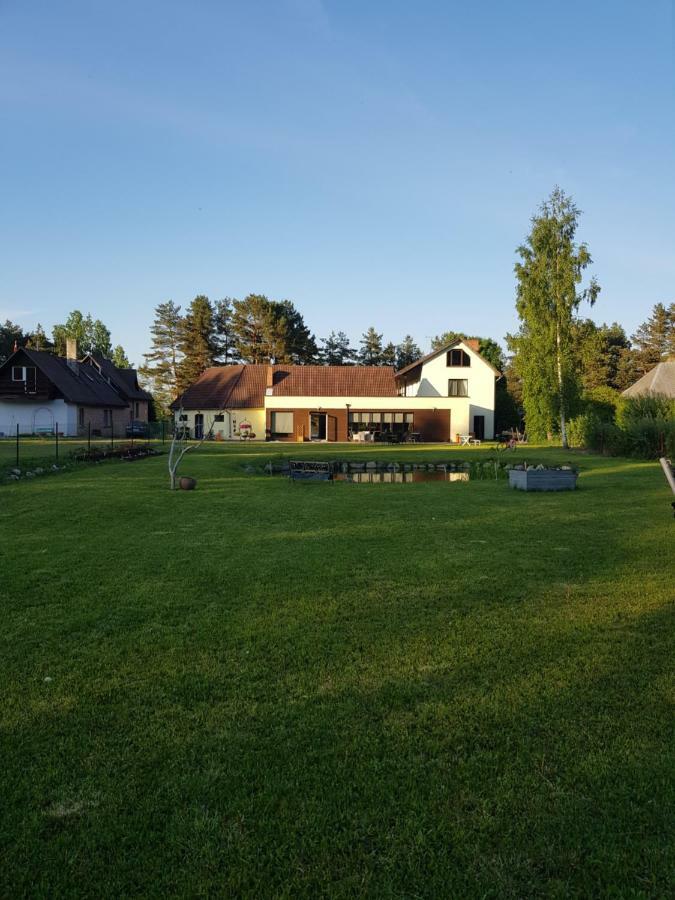 Akmens Stasti / Stone Stories Hotel Kaltene Kültér fotó